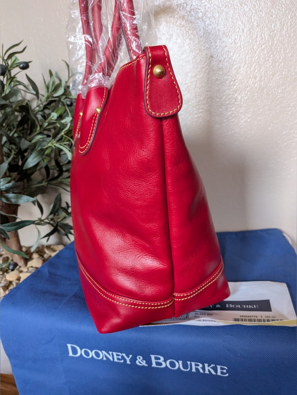 Beautiful! NWT Dooney and Bourke Florentine Tulip Shopper Tote in RED - Picture 3 of 8